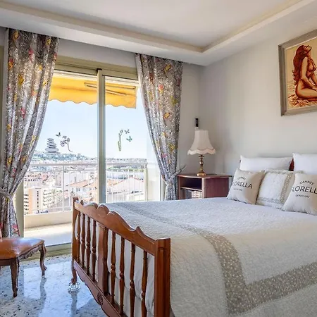 Les Antilles Avec Balcon Et Vue Panoramique * Cannes