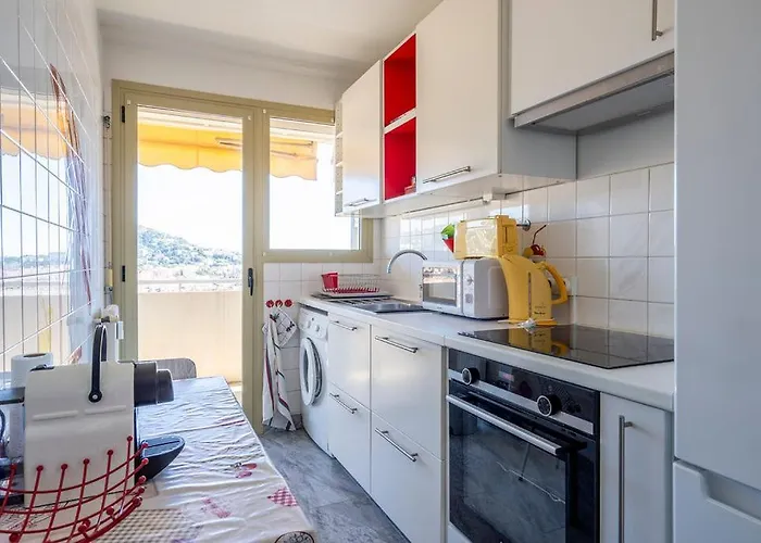 Les Antilles Avec Balcon Et Vue Panoramique