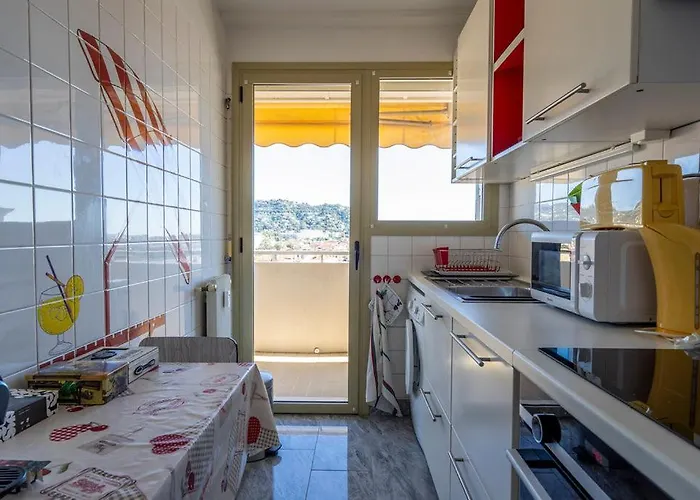 Les Antilles Avec Balcon Et Vue Panoramique