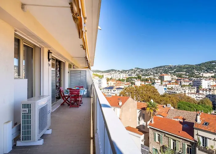 Les Antilles Avec Balcon Et Vue Panoramique